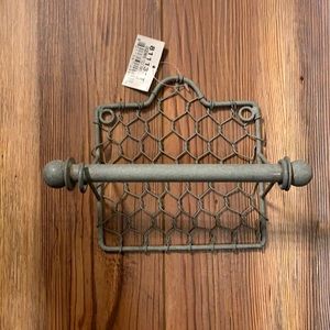 Farmhouse toilet paper holder NEW